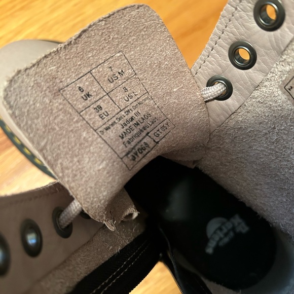 Dr. Martens Jadon III women’s size 8 - Picture 9 of 15